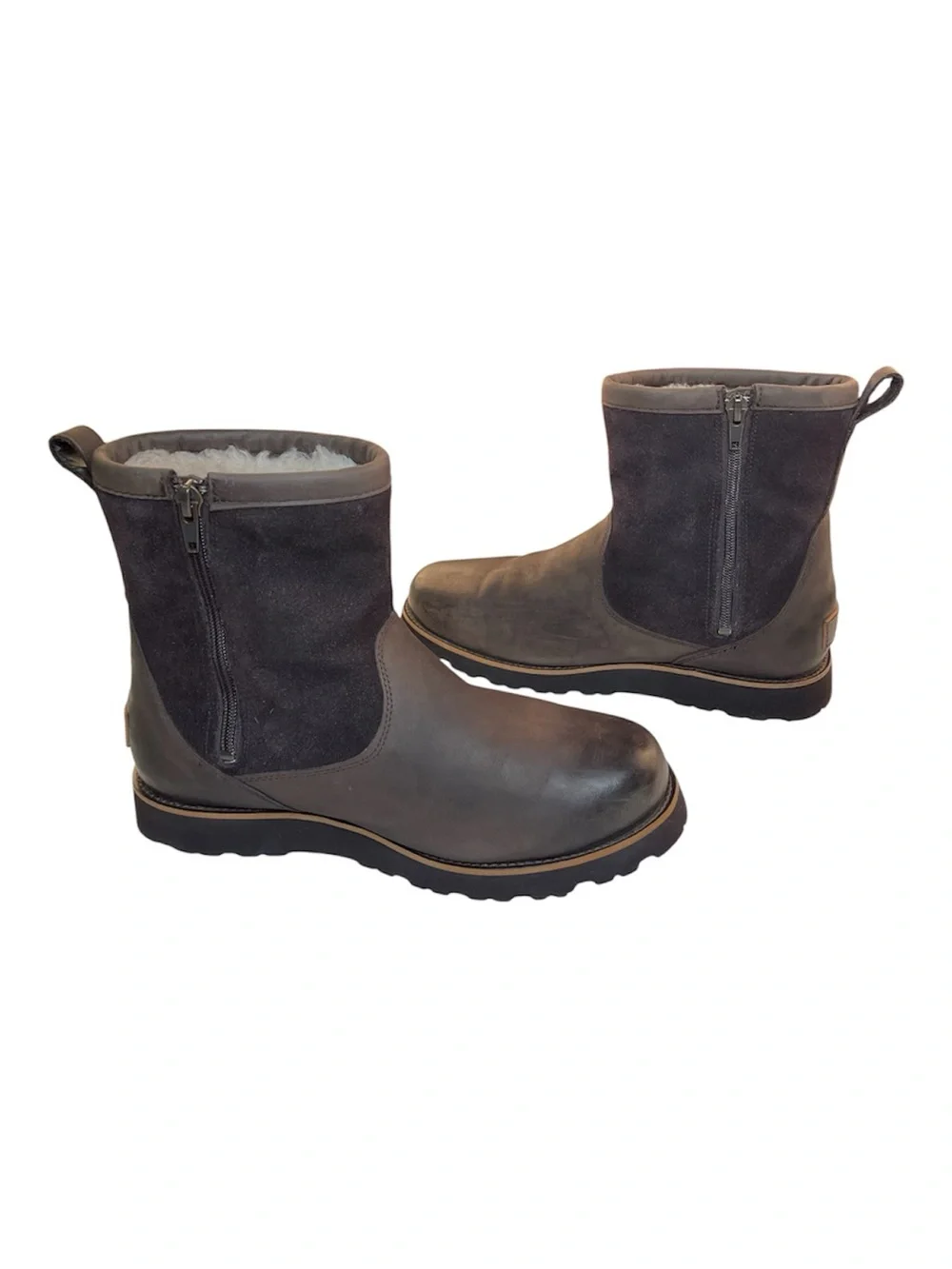 UGG Men' s Hendren TL Waterproof Leather Boot Size 10
